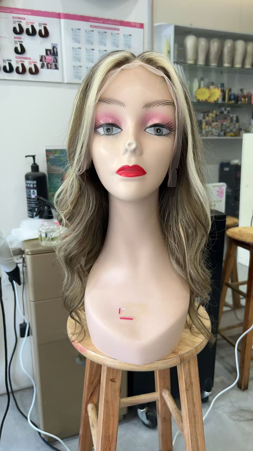 MEBARY Ash Blonde Highlight Lace Front Human Hair Wig ¨C Long Wavy Wig for White Women